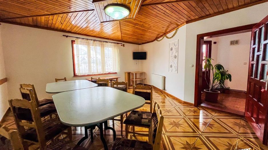 In regiune pitoreasca, cu view montan, Moeciu de Jos, Bran, Brasov - Poză 8