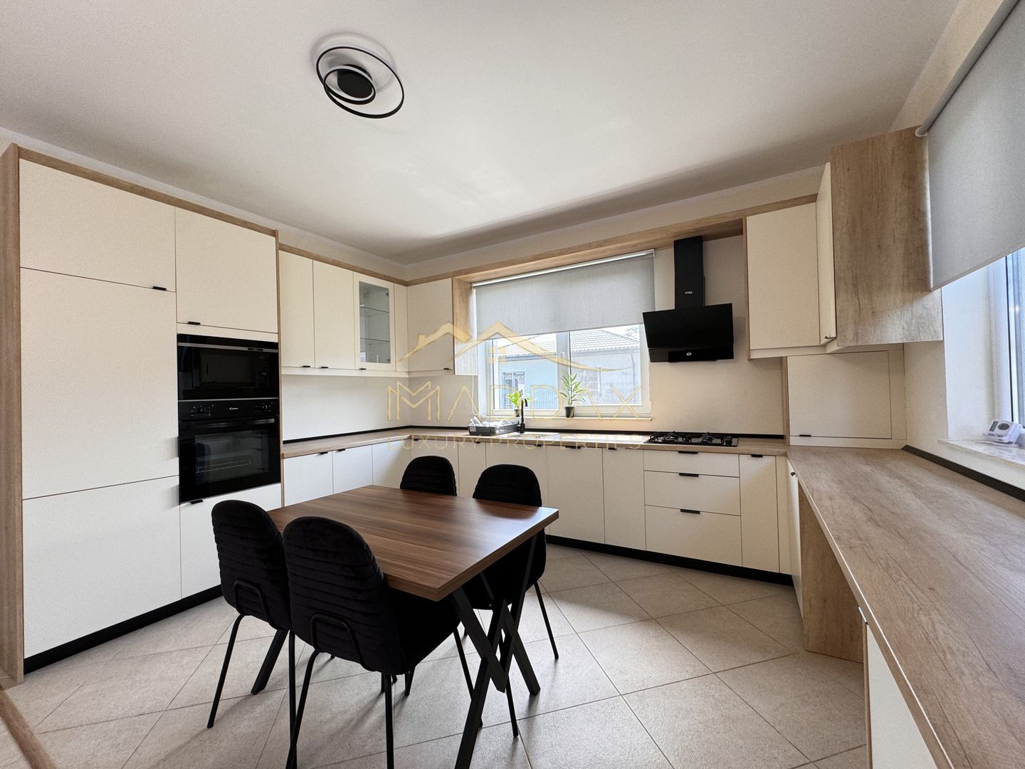 Vila 4 camere de inchiriat II Corbeanca II 2 Locuri de parcare - Poză 3