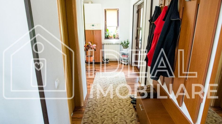 Casa Individuala cu 8 camere si 430 mp de curte, zona Calea Poplacii - Poză 21