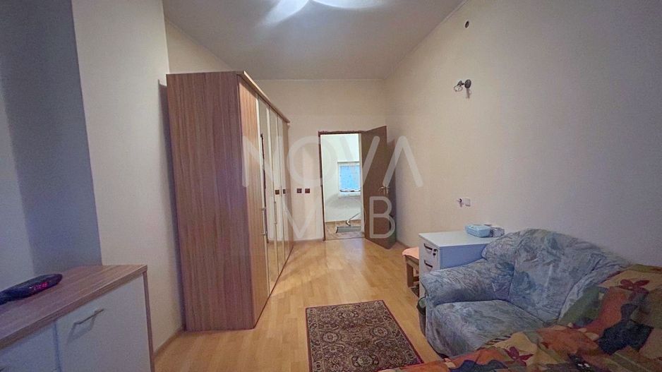 Casa de vanzare 200 mp cu spatiu comercial la parter, strada Lunga - Poză 12