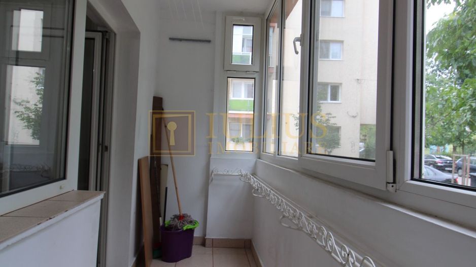Apartament spatios, 3 camere, 2 bai, ideal pentru studenti - Poză 4