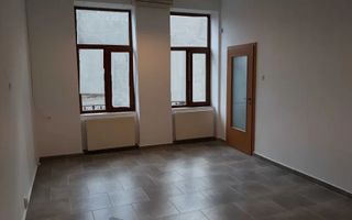 Vanzare apartament 3 camere, ULTRACENTRAL, zona Orange. - Poză 1