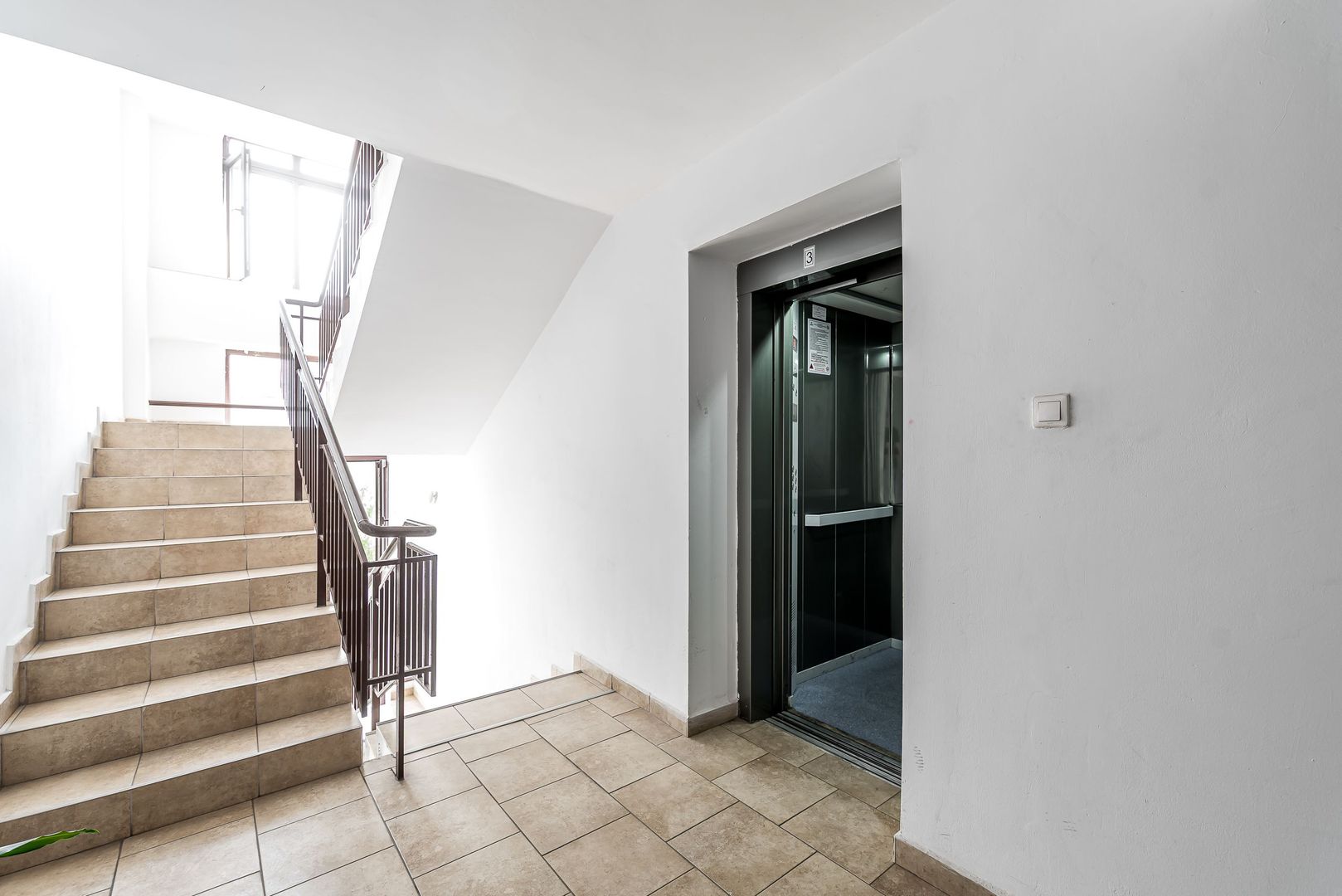 Apartament 2 camere la cheie - Bloc 2007 - Confectii langa facultate - Poză 6