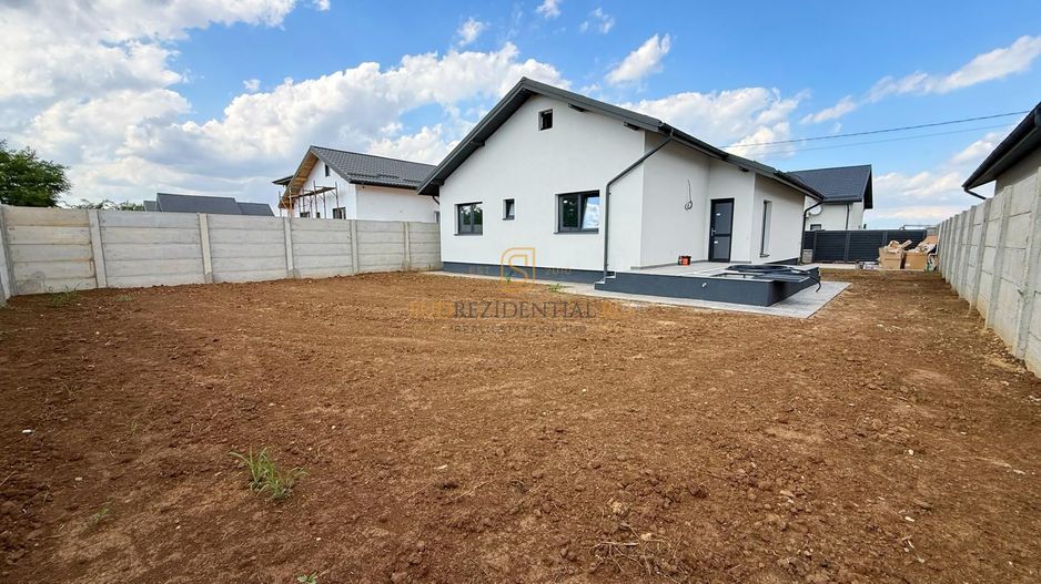 Casa individuala / Teren 427mp / 4 Camere / 2 Bai - Poză 3