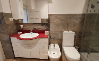 APARTAMENT 3 CAMERE ZONA SINAIA - Poză 8