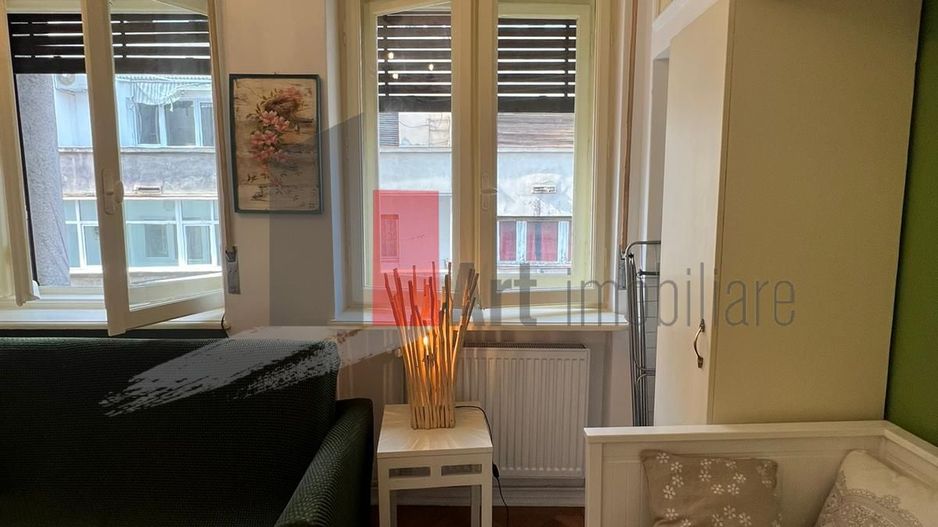 Garsoniera de inchiriat in zona Magheru (ultracentral) - Poză 4