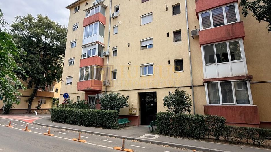 2 dormitoare| mansarda inalta| Dambovita langa Lidl| - Poză 13