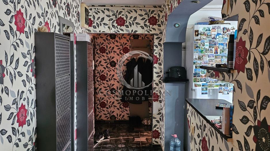 Apartament cu 3 camere ~ zona Brosteni / Colegiu ~ etaj 3 din 4 - Poză 12