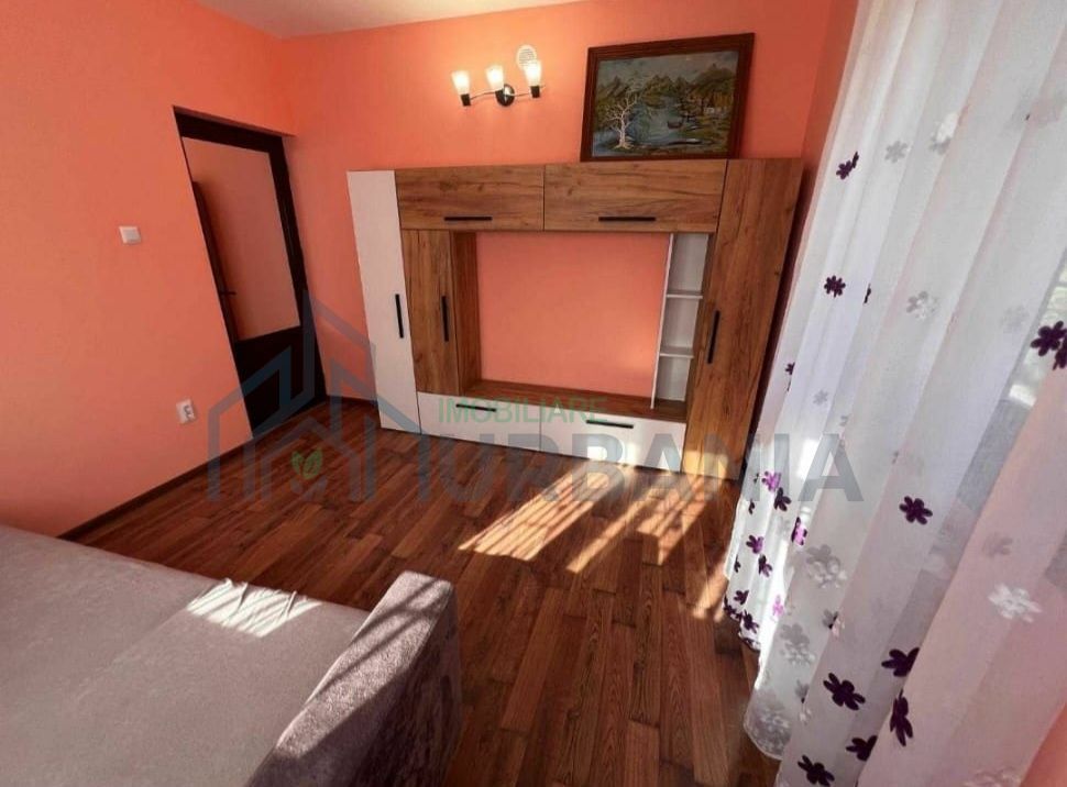 Casă de închiriat, Rusenii Vechi, Holboca - 7 camere, curte 400 mp - Poză 4