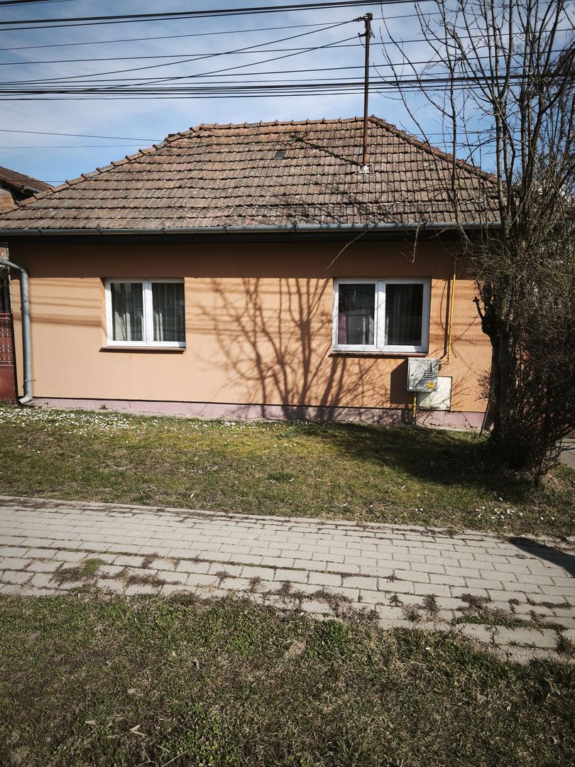 Casă Corunca la stradă E60, teren 600 mp, 3 camere – ideal investie - Poză 6