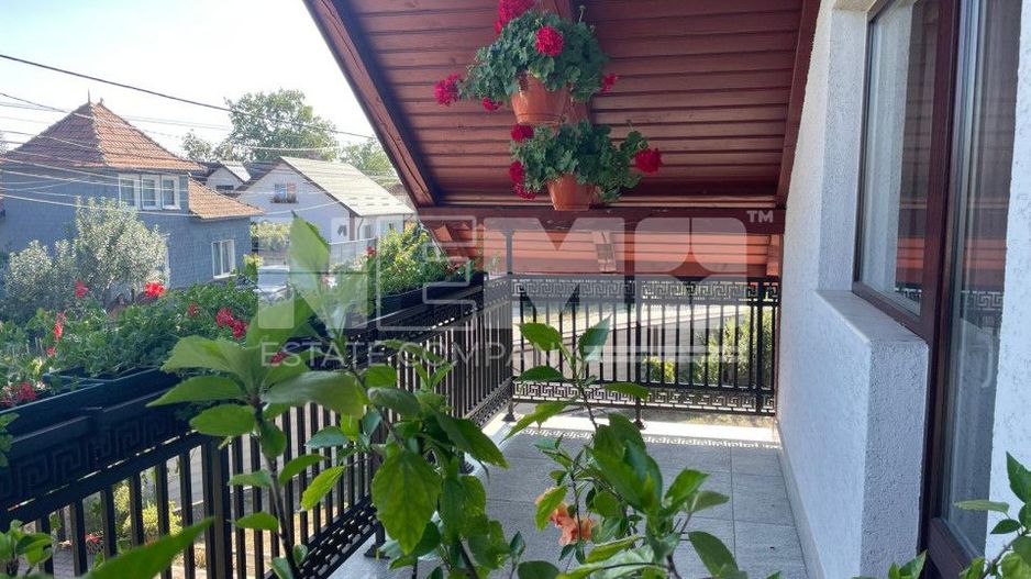 Casă cu etaj |teren generos| garaj dublu și seră | Oportunitate unică! - Poză 4