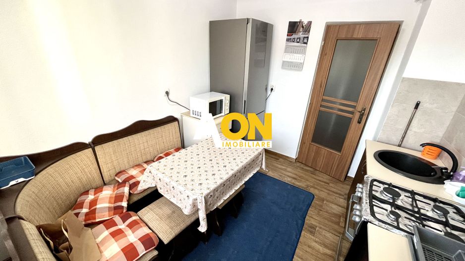 Apartament cu 3 Camere, Decomandat, Zona Mercur - Poză 8
