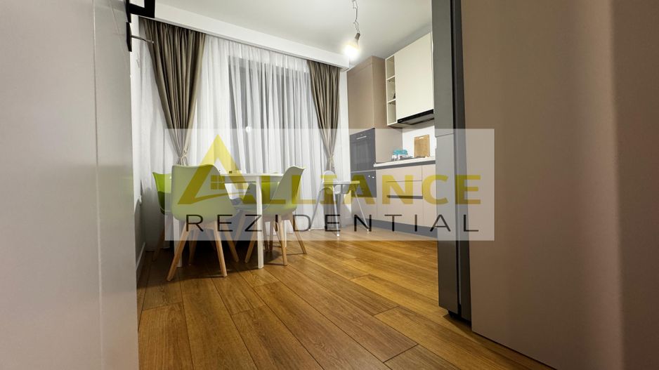 Vila de vanzare-5 camere-3 bai-500 M de STV - Poză 12