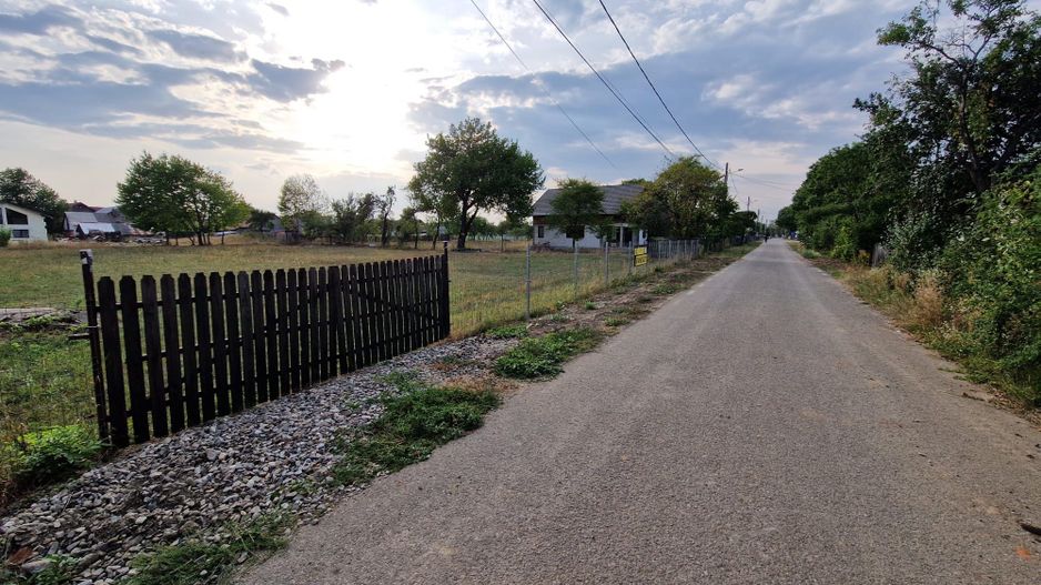 Teren intravilan central Cornu Luncii - Poză 2