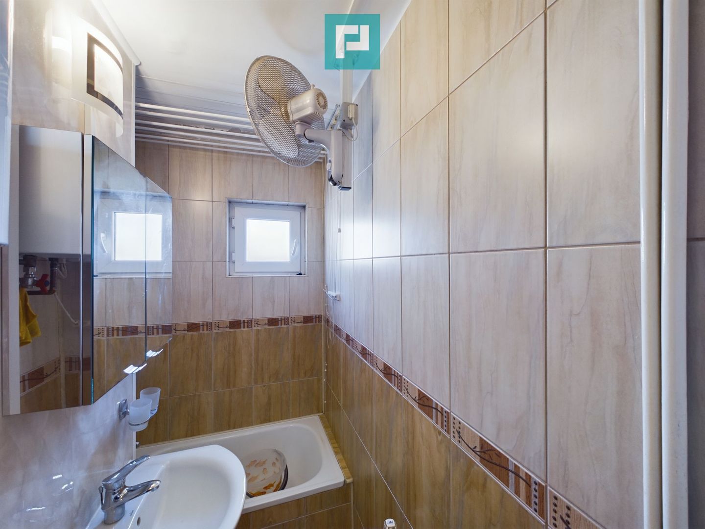 Apartament cu 3 camere de închiriat - Lebăda - Poză 12