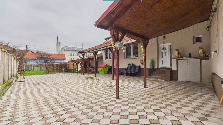 Două case, curte mare, lângă Castelul Huniazilor - Poză 31