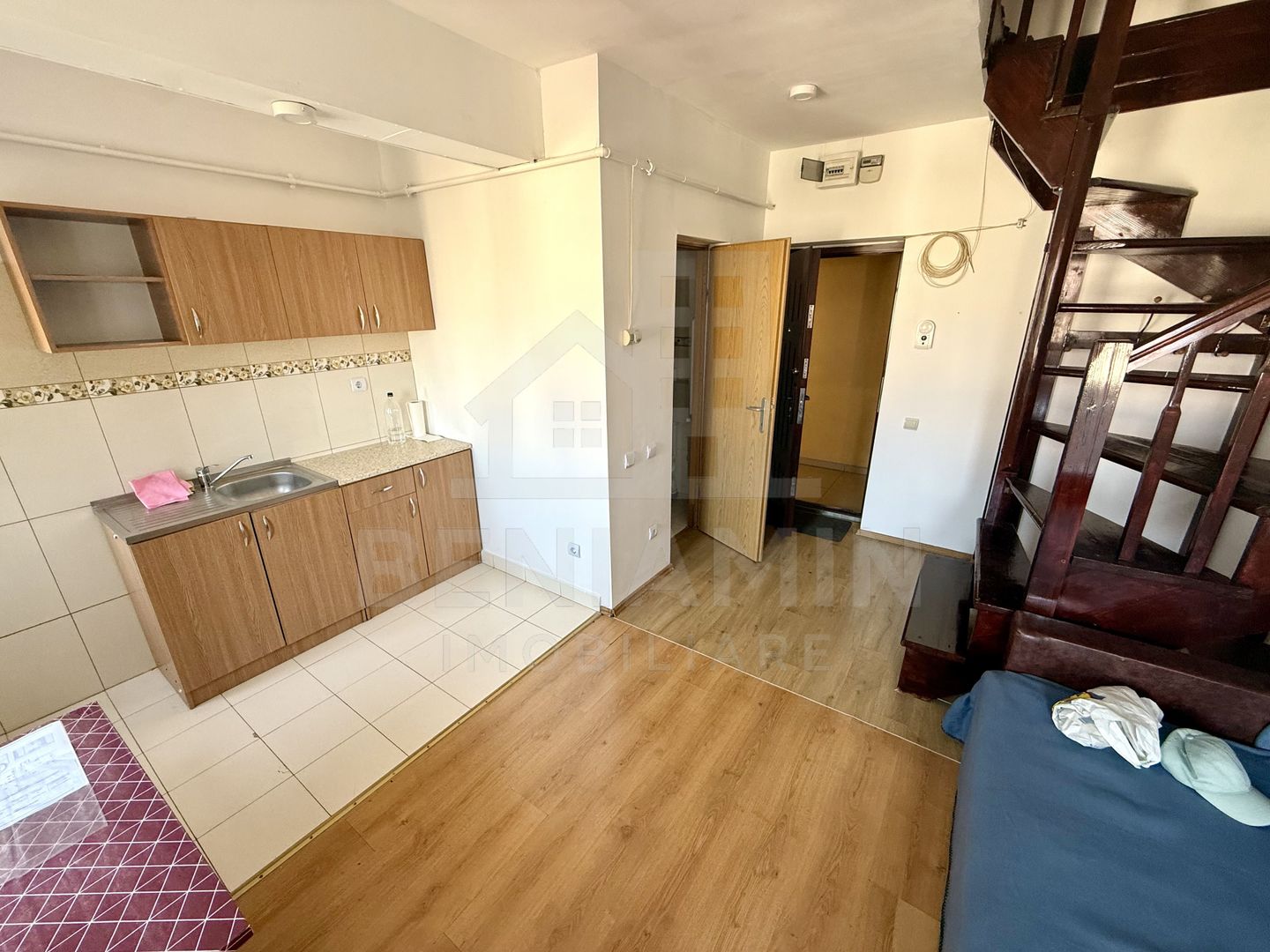 3 camere - 55mp - 2010 - centrala proprie - zona Garii - Poză 4