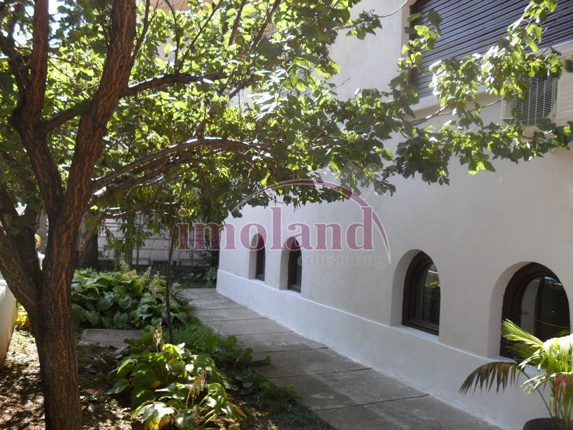 VILA DE INCHIRIAT DOROBANTI CAPITALE - Poză 3