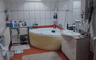 Vila 214mp, in Miroslava,zona 0,in centru la 200 m de Family Market! - Poză 11