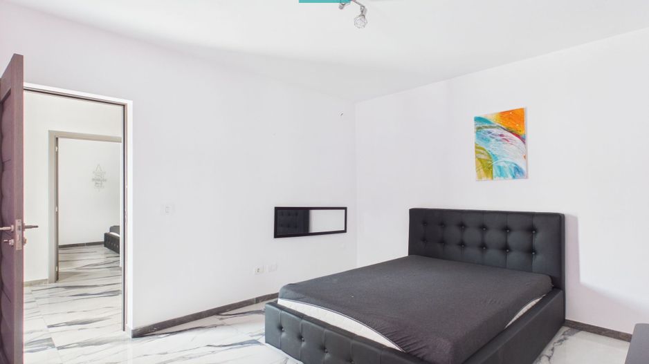 Vilă cu 5 dormitoare, piscină și garaj pe Eminescu - Poză 12