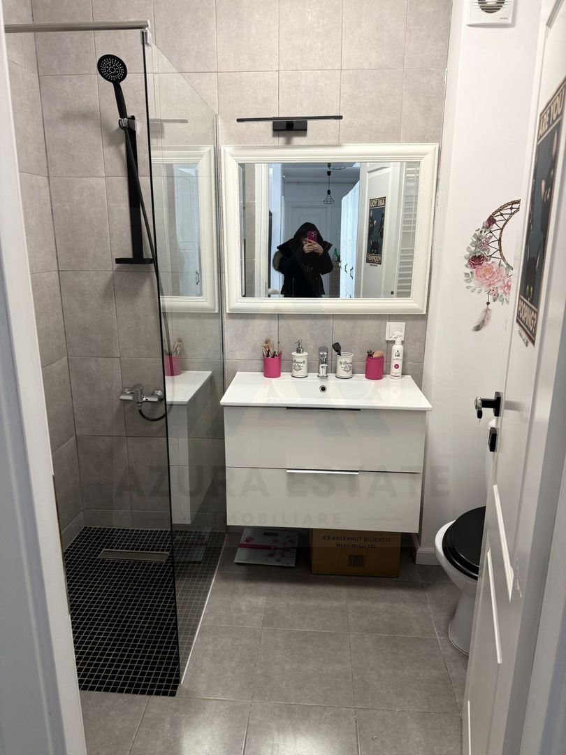 Apartament modern 3 camere 2 bai 64 mp utili si parcare zona Central - Poză 6