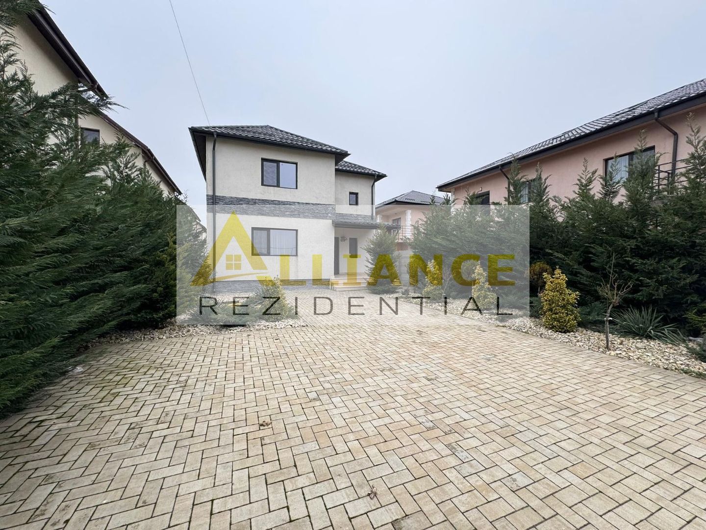 Vila individuala P+1 cu 4camere /3bai teren- 566mp - Poză 2