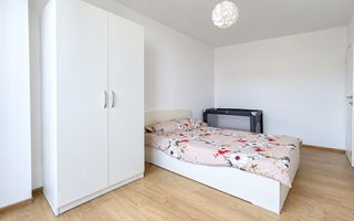 Apartament semidecomandat cu 3 camere, balcon, parcare, zona VIVO - Poză 3