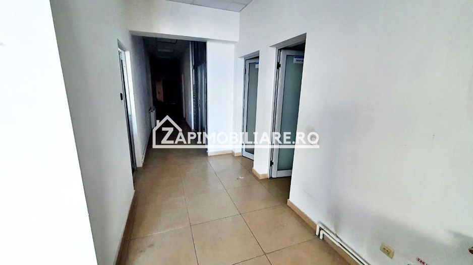 Spatiu Comercial Ultracentral 200 mp cu parcare - Poză 6