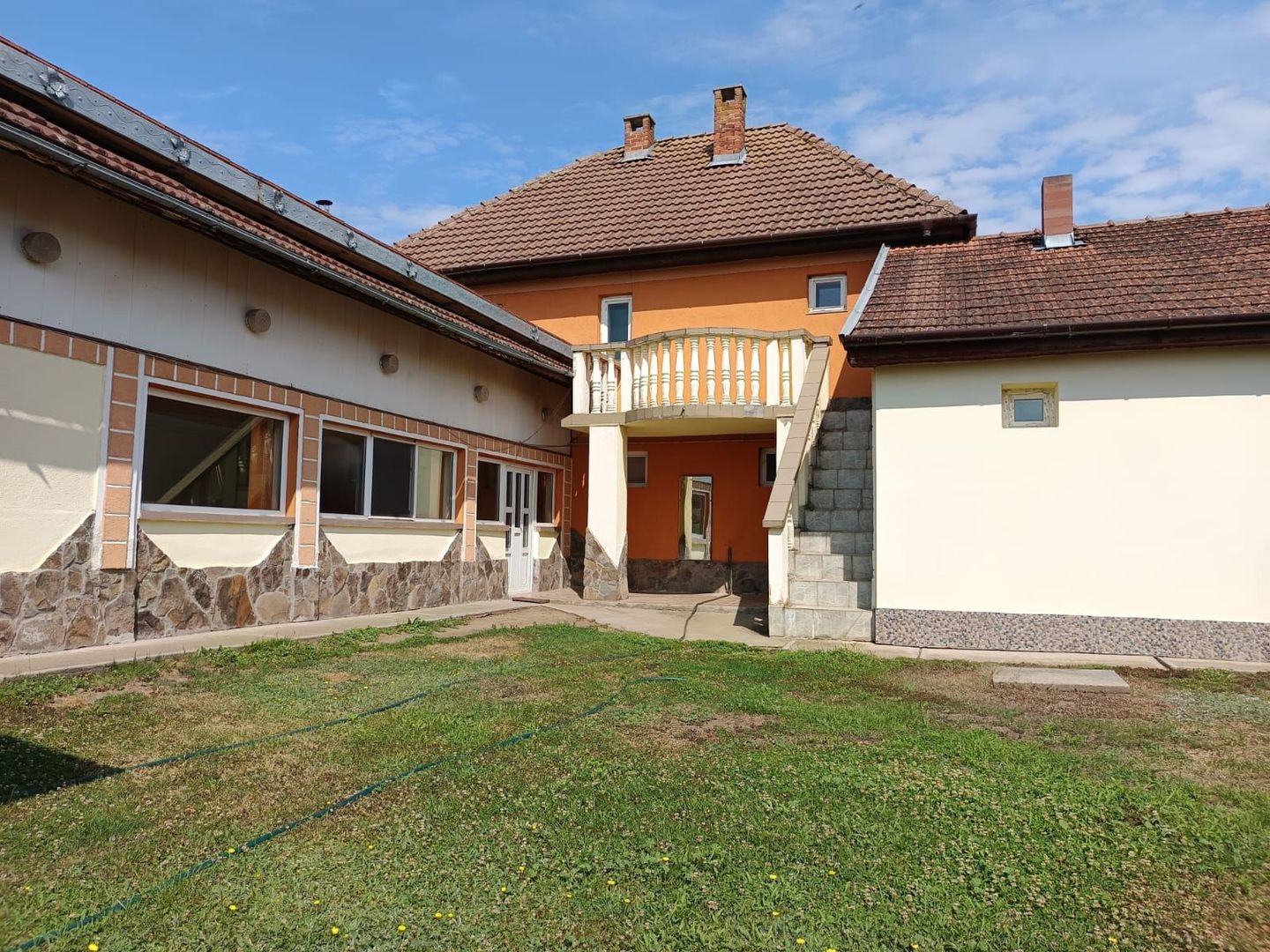 Vilă P+E de vânzare în Valea lui Mihai – 233 mp, teren 733 mp - Poză 1