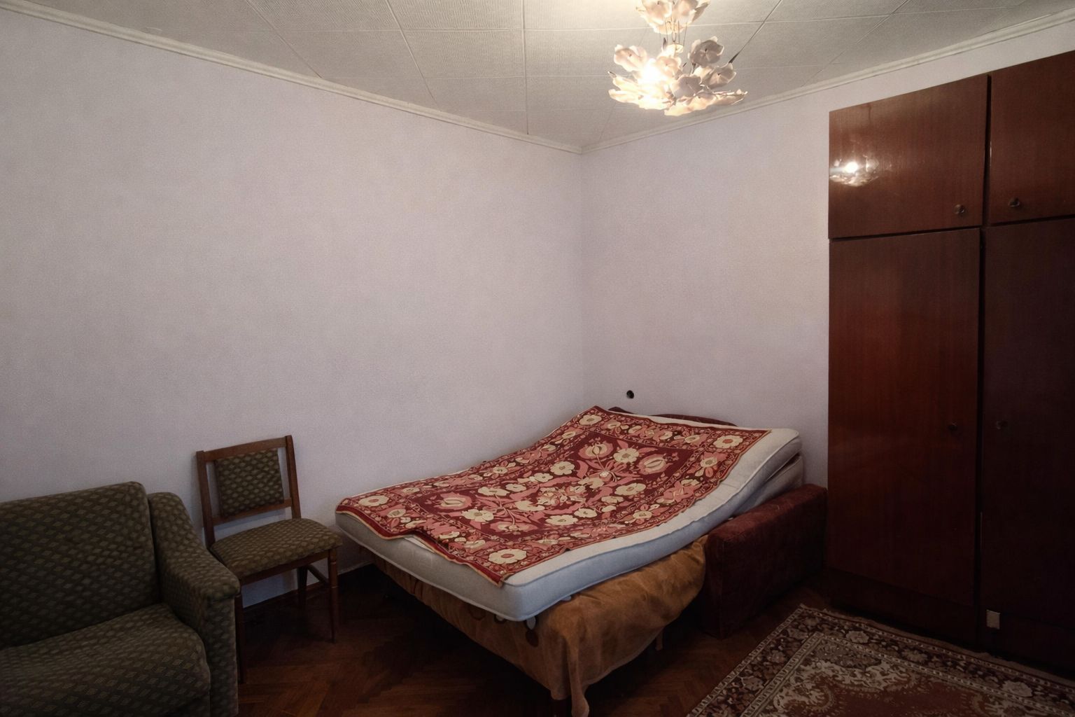 Casă în Grătiesti 8.5 ari  2 case + garaj - Poză 6
