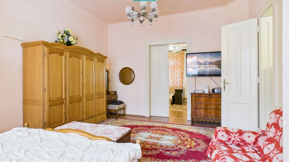 CONAC IMPRESIONANT ÎN GHIOROC - Poză 47