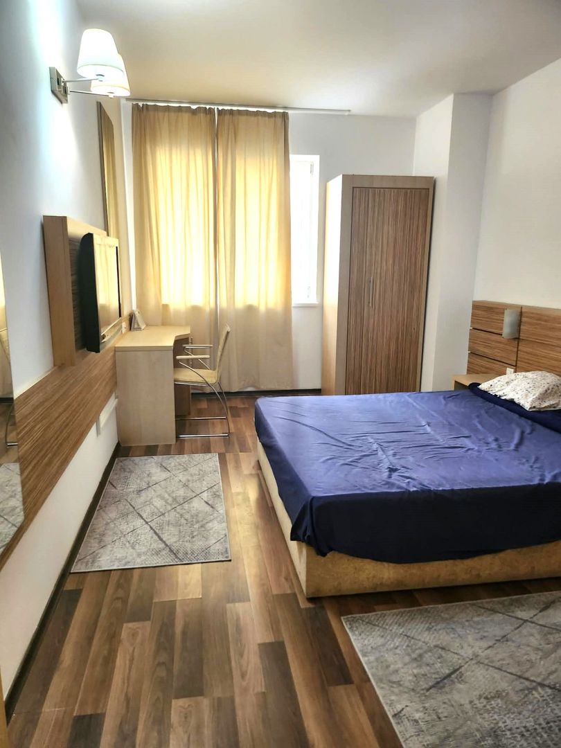 Vânzare Apartament 2 Camere Decomandat Rin Grand Hotel - Poză 1