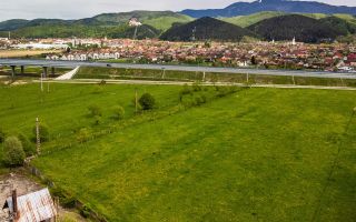 Teren intravilan, pe 2.623mp, zona de case, Rasnov, Brasov - Poză 2