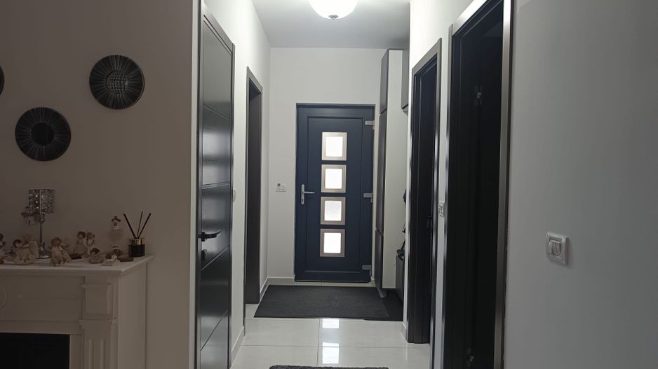 Duplex cu 5 camere despartit prin Garaj - Lidl - Poză 8