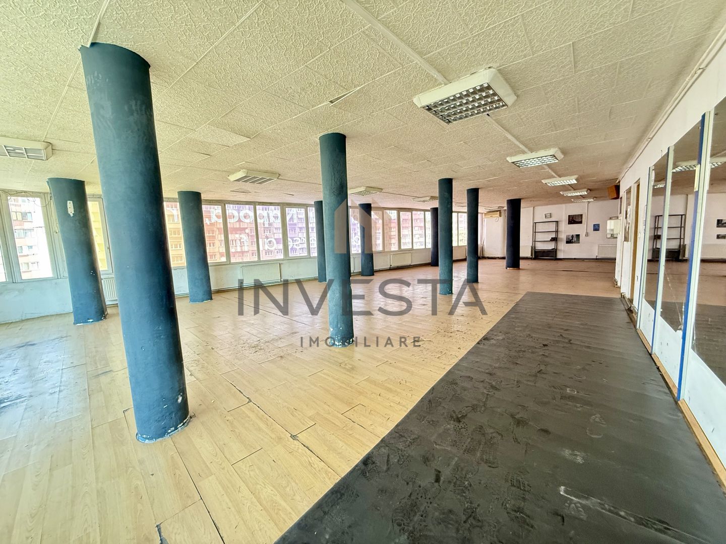 Spatiu pe 2 niveluri – 160 mp, trafic intens,  zona 21 Decembrie - Poză 9