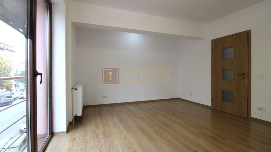 8 incaperi, 2 bai, centrala proprie, 3 locuri de parcare; Lipovei. - Poză 7