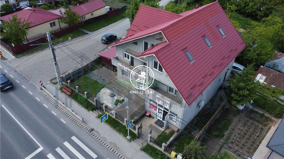 Casa cu funcțiune mixtă, Uricani, Iași - Poză 1