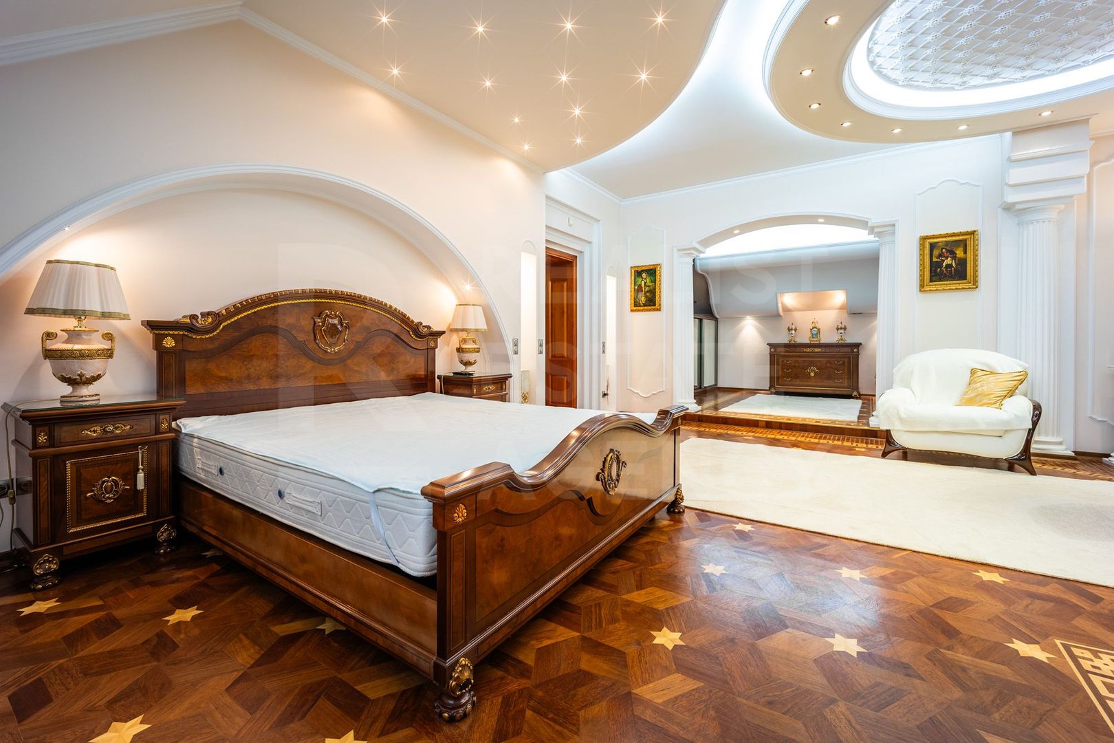 Se oferă spre chirie casă exclusivistă amplasată în Centul orașului - Poză 25