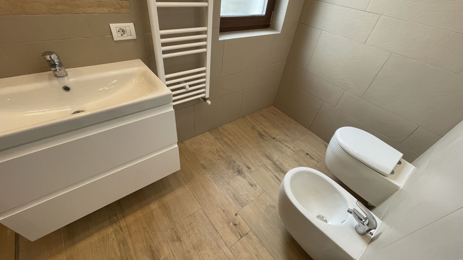 DUPLEX CU FINISAJE DE EXCEPTIE IN DUMBRAVITA - Poză 12