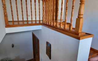 Casa - Vila - Ocnele Mari - Poză 18