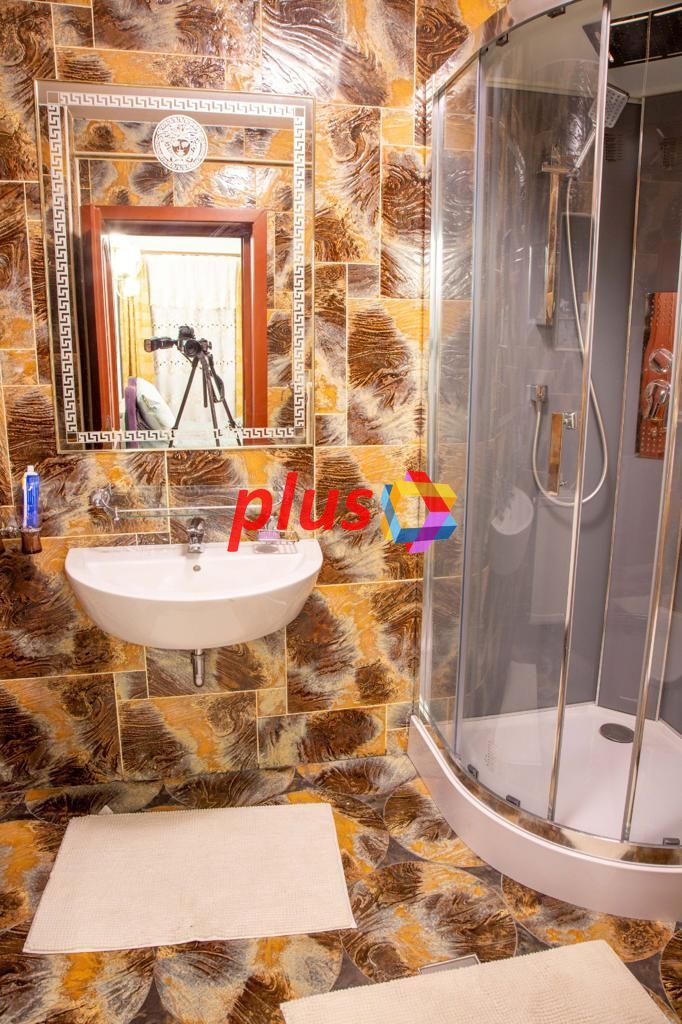 Conac cu piscina - 1810 mp - Poză 16