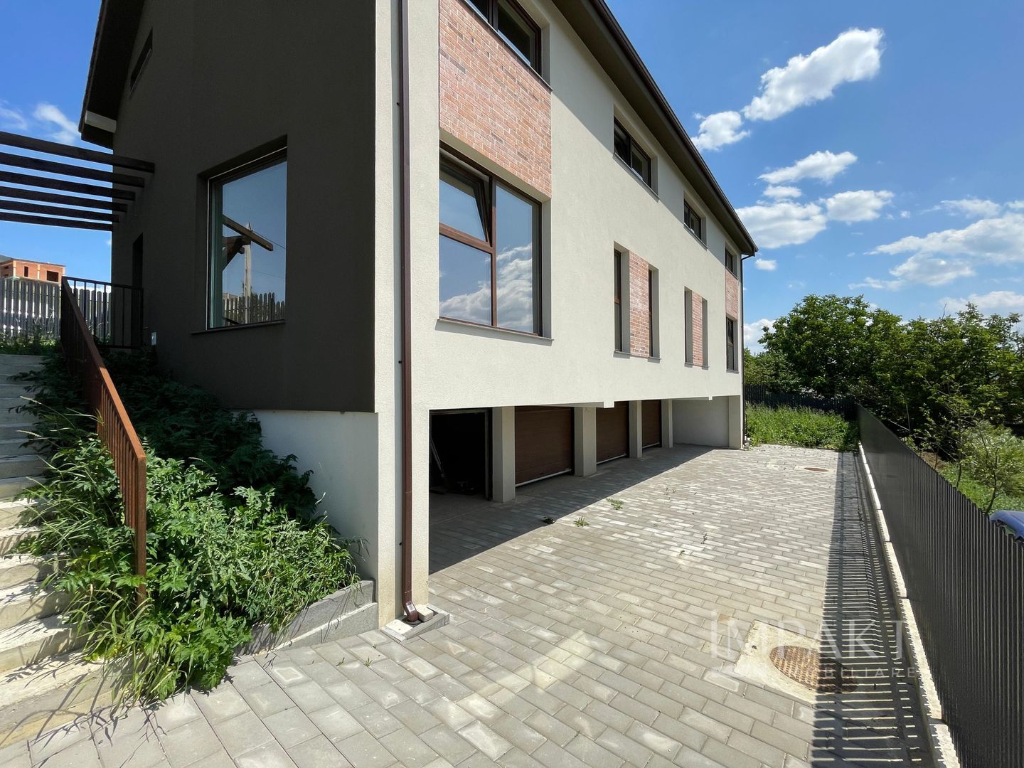 Duplex modern de vanzare in zona Auchan Iris! - Poză 1