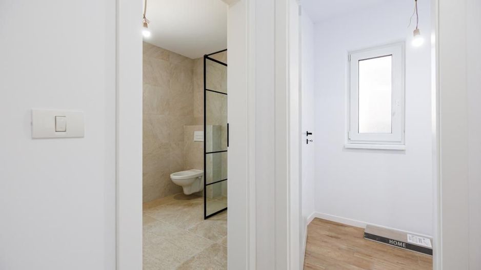 Duplex P+E în Moșnița Nouă, 3 dormitoare, 3 bai, teren 403 mp. Comision 0% - Poză 17