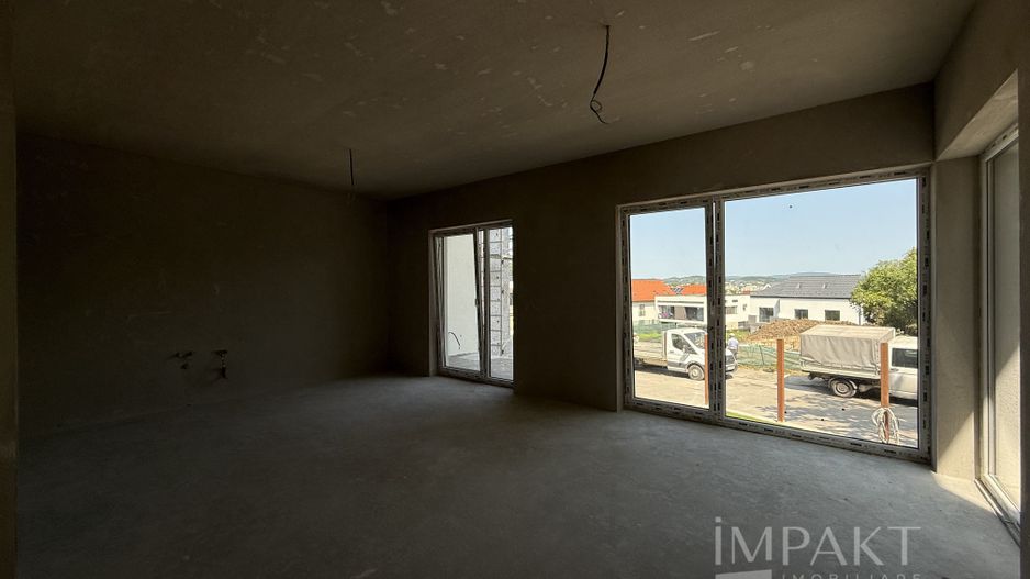 Case cuplate la liziera padurii , ideale pentru 2 familii ! - Poză 30