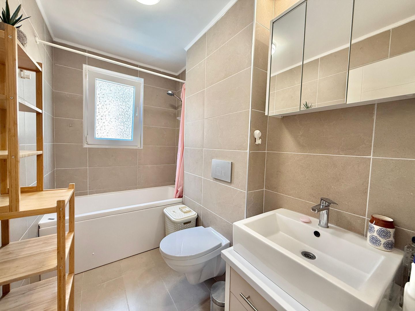 COSMOPOLIS - Apartament cu 2 camere, mobilat si utilat. - Poză 10