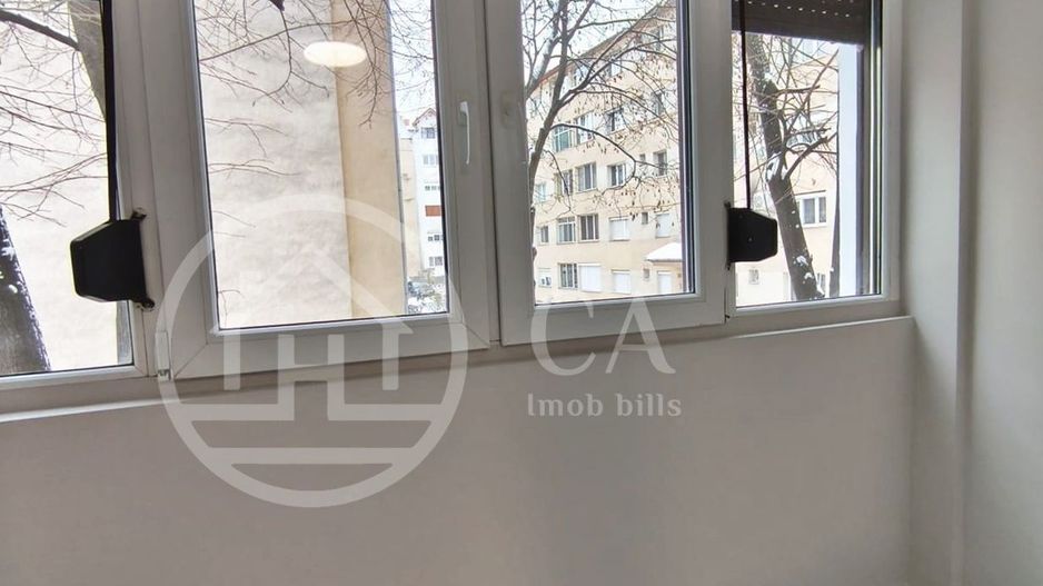 Apartament de vânzare cu 2 camere în zona Rogerius, Oradea - Poză 4