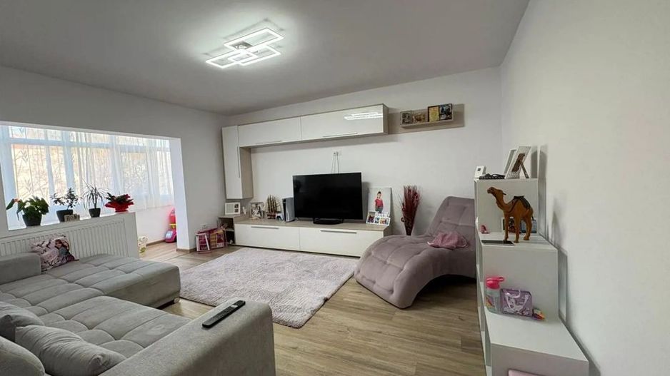 Apartament 3 camere calea Aradului cu centrala - Poză 1