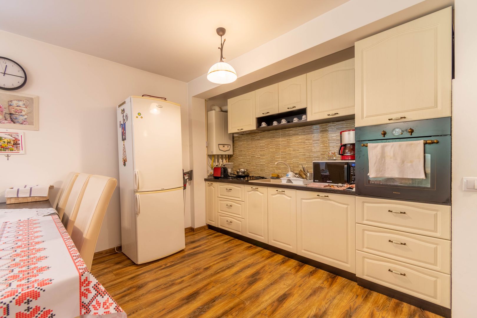 Apartament 2 camere de vanzare – Demisol - zona Campului - Poză 4