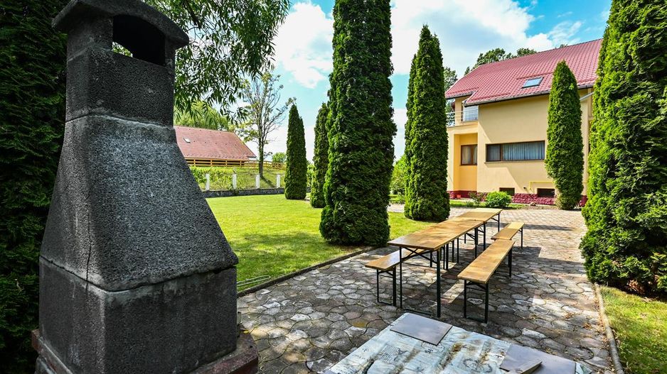 Vila cu 1.500 mp teren, gradina amenajata, linistita zonare,  Halchiu, Brasov - Poză 25