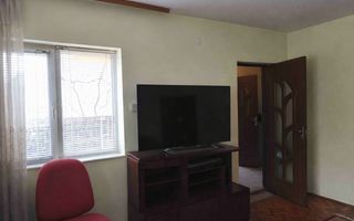 Casa cu personalitate in Calomfirescu – spatiu, liniste si teren gener - Poză 14